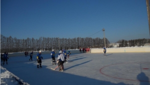 На ледовом катке г. Мариинский Посад стартовало Первенство Чувашской Республики по хоккею