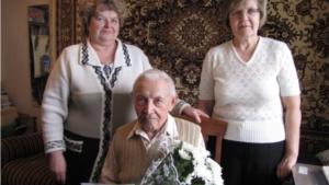 95-летний юбиляр Московского района г. Чебоксары Ипатий Ильин проводит патриотическую работу среди подрастающего поколения