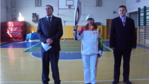 Учащиеся Сутчевской школы встретились с факелоносцем С.Ю.Ерпылевой
