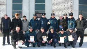 На базе ПЧ-42 прошли соревнования по гиревому спорту среди подразделений отряда противопожарной службы в с. Батырево.