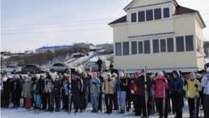 В Яльчикском районе состоялась лыжная эстафета работников и учащихся образовательных учреждений