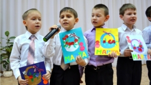 8  Марта:  С новой весной Вас, с капелями первыми!