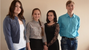 Медали и дипломы лауреатов конкурса-фестиваля в рамках Международного проекта «На крыльях таланта» получили студентки Чебоксарского музыкального училища им. Ф.П. Павлова