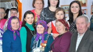 Вдова ветерана Великой Отечественной войны А.П. Салмина отметила 90-летий юбилей