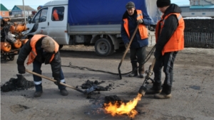 Шемуршинское ДРСУ на выполнении ямочного ремонта автодорог местного значения