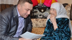 Вдова участника войны отмечает 95 летие