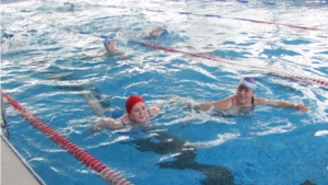 Районные соревнования среди работников образовательных учреждений по плаванию