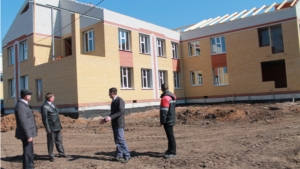 Глава администрации Урмарского района К.В. Никитин посетил объекты строительства