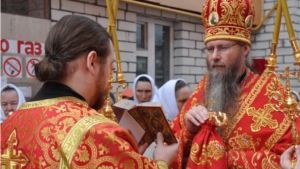 Преосвященнейший Феодор, епископ Алатырский и Порецкий  провел праздничную службу в храме с.Батырево