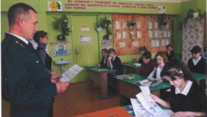 Мастера леса Шемуршинского лесничества провели встречи со школьниками Комсомольского района