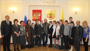 В Национальной библиотеке прошел информационный час «Государственные символы Чувашской Республики»