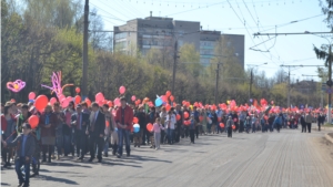 День Победы в Новочебоксарске начался с праздничного шествия