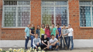10 мая культурно-выставочный центр «Радуга» принял участие в социальной акции «Весенняя посадка» в рамках Всероссийского дня посадки леса