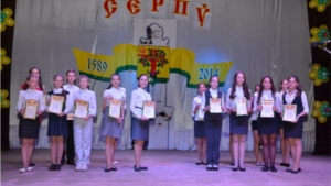 Творческий отчет  коллектива Цивильской средней школы №1 вдохновил и порадовал  горожан