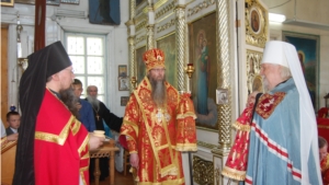 Посещение митрополита Варнавы и владыки Феодора в Батыревский район