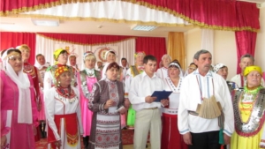 Фольклорный фестиваль «Туслăх кăшăлě» порадовал прекрасным исполнением чувашских песен