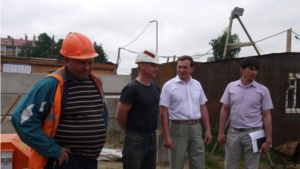 Владимир Кузьмин встретился со строителями