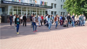 В Чувашском государственном университете им. И.Н. Ульянова проведена утренняя «Зарядка со звездой»