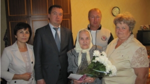 Долгожителям — почет и уважение: в Московском районе с 90-летием поздравили Мурзину Агрипину Никифоровну
