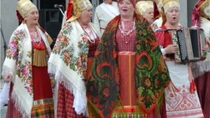 Алатырцы тепло принимали участников фестиваля традиций и обрядов народов России «Фолкстейшен-Чебоксары»