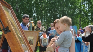 Икона Божией Матери "Табынская" на территории часовни Батыревской ЦРБ