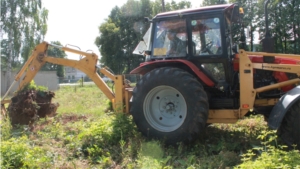 Продолжается благоустройство парка отдыха в п. Урмары