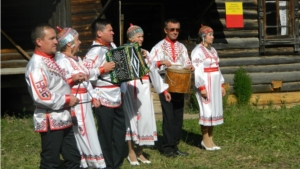 Туристы в Ядринском районе