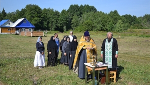 Освещение колоколов в строящемся храме Иверской иконы Божией Матери