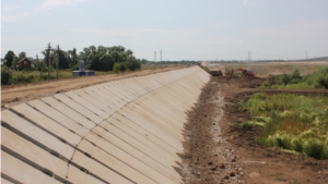 Продолжается строительство защитных сооружений от паводковых вод на реке Цивиль г. Цивильска