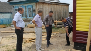 Глава администрации Мариинско-Посадского В.И.Григорьев ознакомился с ходом строительства ФАПа в селе Сотниково