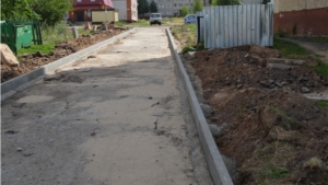В Мариинско-Посадском районе продолжаются работы по ремонту придомовых территорий