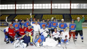 Хоккеисты Цивильска открыли сезон…на льду арены новочебоксарского «Сокола»