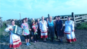 Агитбригада Большешигаевского Центра выступила перед работниками молочно-товарной фермы