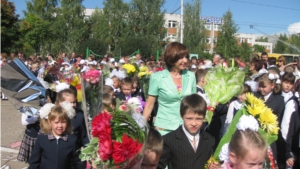 В День знаний в школах города Новочебоксарска традиционно прошли торжественные линейки