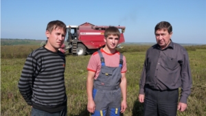 Владимир Семенов встретился с тружениками полей