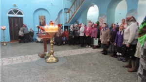 Божественная литургия в храме Александра Невского