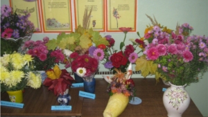 Открылась творческая выставка педагогов, воспитанников и родителей детского сада «Вальс цветов»