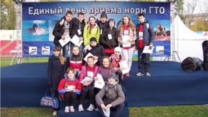 Ученики Цивильской СОШ №1 на Едином дне сдачи норм ГТО