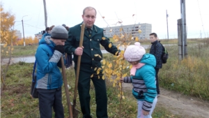 Учащиеся ООШ г.Мариинский Посад - активные участники акции "Посади дерево и сохрани его"