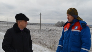 Глава администрации Мариинско-Посадского района В.И.Григорьев ознакомился с ходом восстановительных работ после ледяного дождя