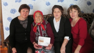 Участницу войны Яльчикского района поздравили с 90-летием