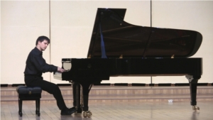 В Чебоксарском музучилище состоялся концерт выдающегося молодого пианиста современности Александра Шайкина