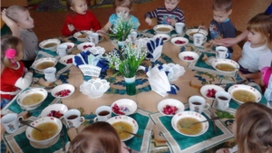 Конкурс  на лучшую сервировку обеденного стола  в детском саду «Солнечный город»