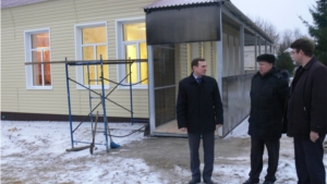Глава Ядринской районной администрации Владимир Кузьмин  побывал с  проверкой на объекте реконструкции здания детского сада «Солнышко» в с. Советское