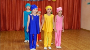 Кто сердцем для других живет?