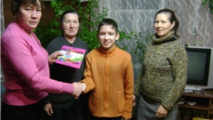 В рамках дня инвалидов в Мариинско-Посадском районе организовано посещение инвалидов на дому