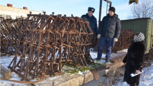 Сельский труженик не знает покоя и зимой