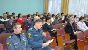 В преддверии новогодних мероприятий в Мариинско-Посадском районе состоялись расширенные заседания антитеррористической комиссии и комиссии по чрезвычайным ситуациям