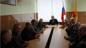 Глава администрации Козловского района В.Н. Колумб встретился с представителями КПРФ