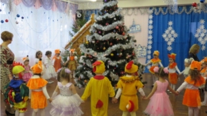 В дошкольных образовательных учреждениях Мариинско-Посадского района начались новогодние утренники